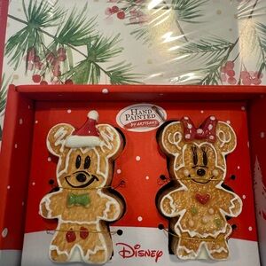 Disney Gingerbread Mickey and Minnie Christmas holiday salt and pepper shakers.